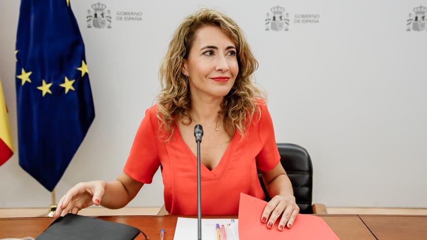 La ministra de Transportes, Movilidad y Agenda Urbana, Raquel Sánchez, preside la reunión de la Conferencia Sectorial de Transportes, en la sede del Ministerio, a 6 de julio de 2022, en Madrid (España).