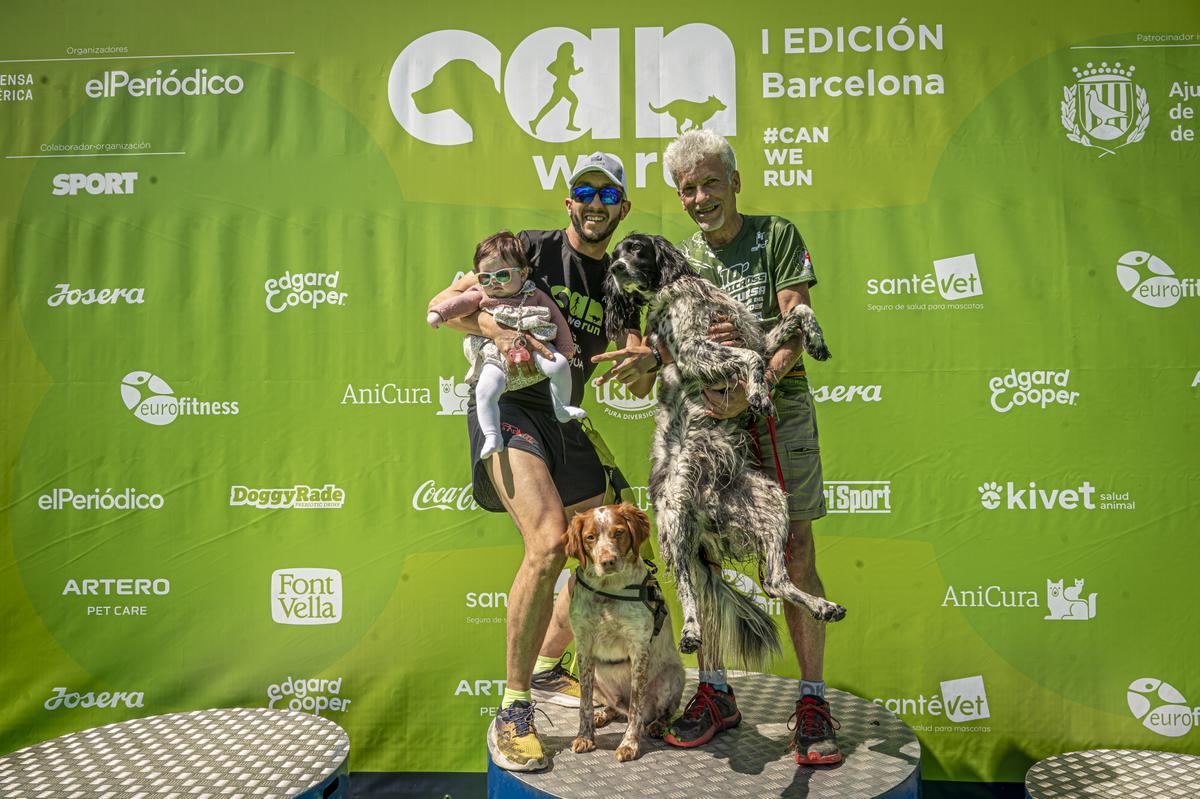 CAN WE RUN BARCELONA. La carrera organizada por Prensa Ibérica y El Periódico de Catalunya con la colaboración de Sport ,  donde las personas y sus mascotas perrunas corren en familia