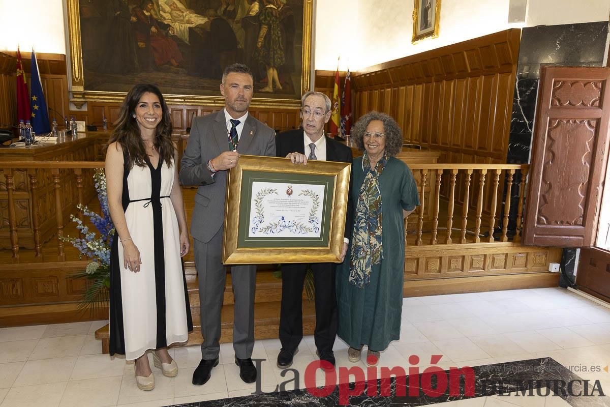 Así se ha vivido el emocionante acto del nombramiento de 'Hijo Predilecto' de Caravaca al doctor Juan Manuel Laborda