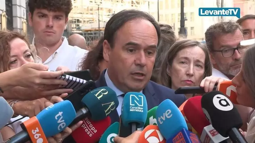 Pérez Llorca, en contra del reparto de menores de Ceuta