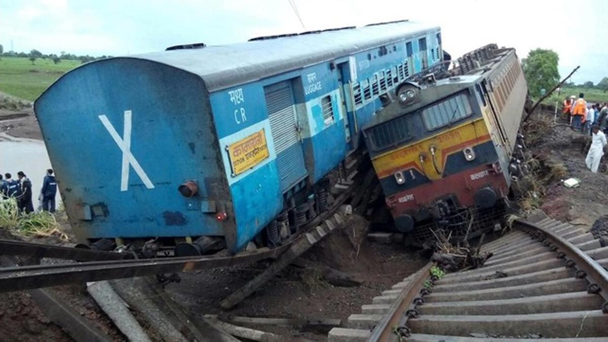 Los dos trenes, en el lugar del accidente.