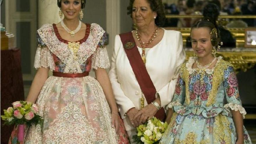 Falleras para un año difícil