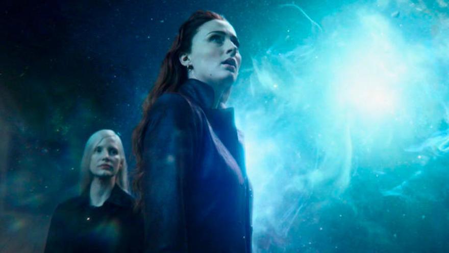 Jessica Chastain y Sophie Turner, en una escena de &#039;X-Men: Fénix Oscura&#039;.