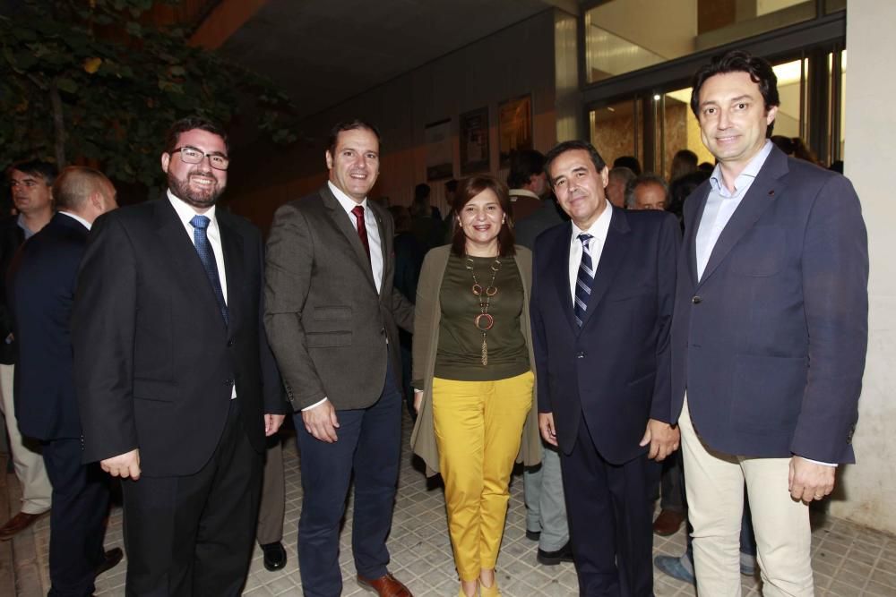 Gala 25 aniversario Levante-EMV Camp de Morvedre El alcalde de Canet, Leandro Benito, el exalcalde de Sagunt, Sergio Muniesa, la presidente del PP, Isabel Bonig; el director de Levante-EMV, Julio Monreal; y el presidente provincial del PP Vicente Betoret