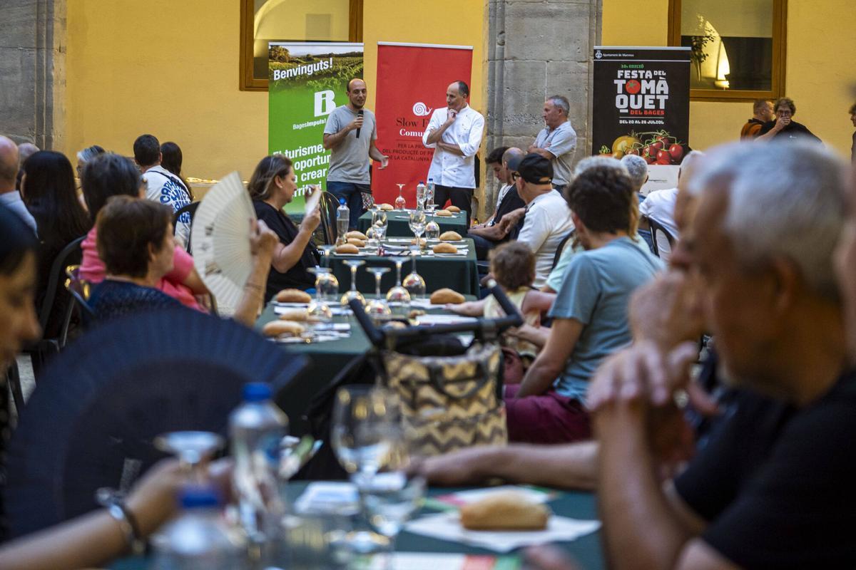 Les millors imatges del sopar de la Festa del Tomàquet 2026
