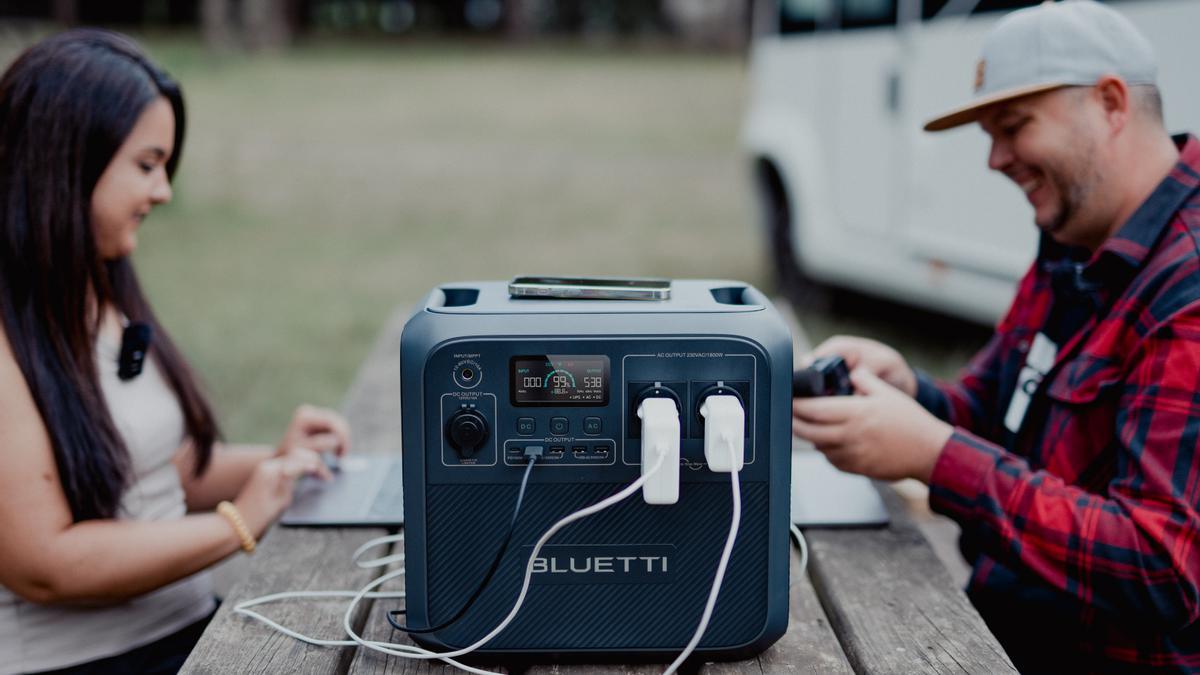 Esta es la solución para no quedarte sin luz en tu viaje de camping