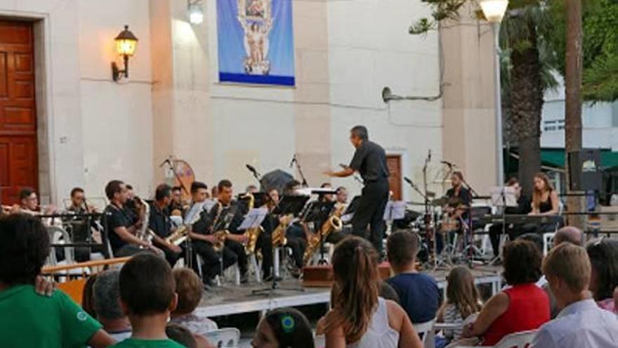 Almoradí recibe al verano con la Fiesta Europea de la Música