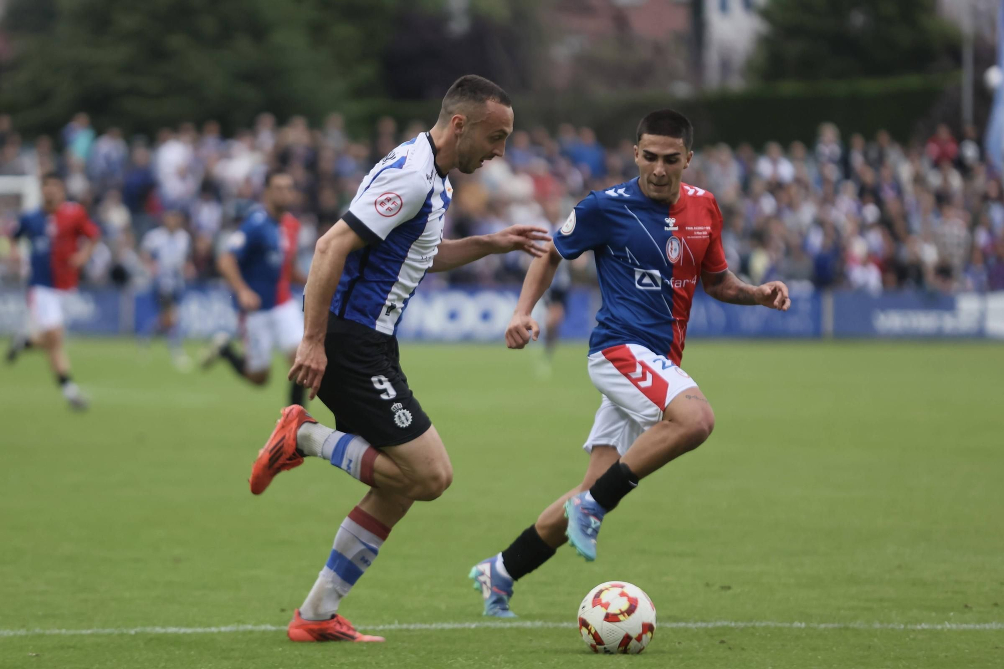 EN IMÁGENES: La final por el ascenso entre Avilés y Rayo Majadahonda vivida en el Suárez Puerta