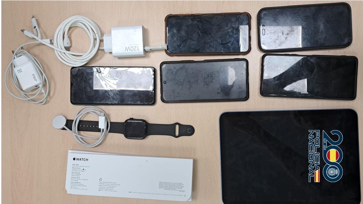 Material intervenido al ahora detenido.
