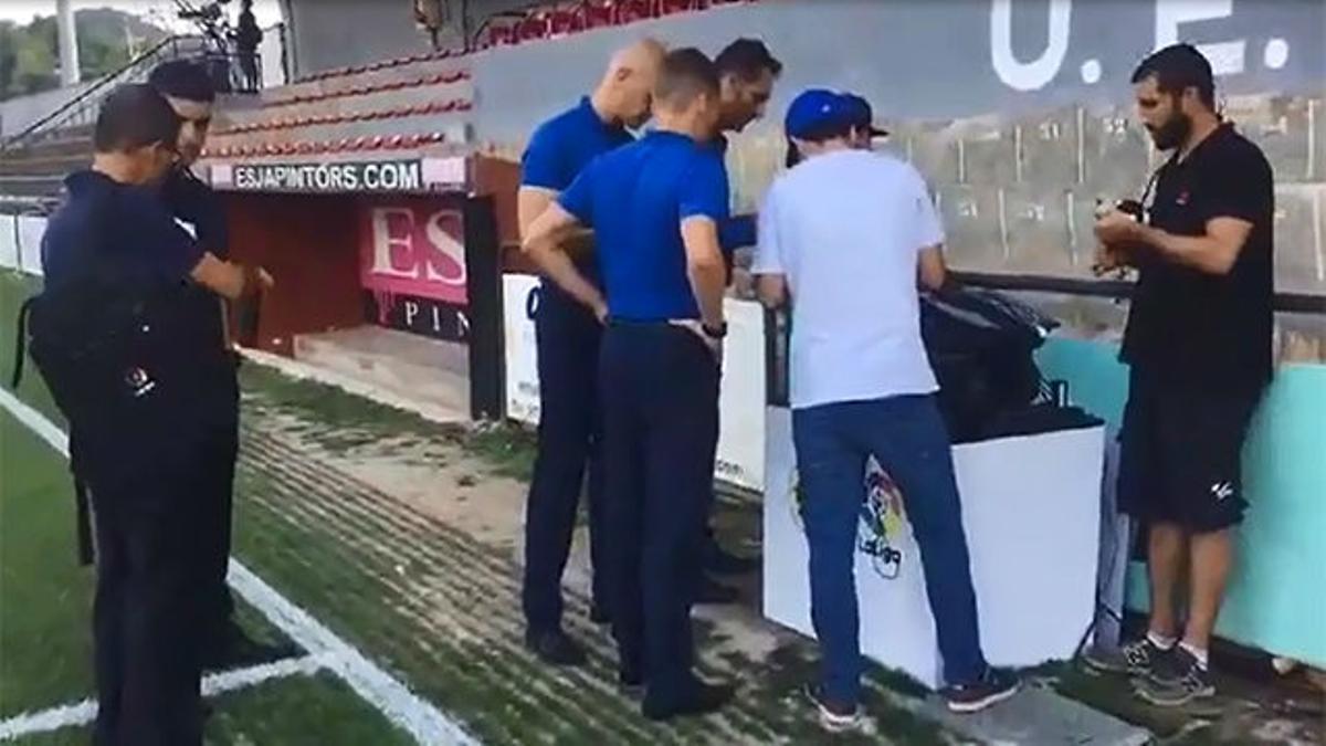 Exclusiva SPORT: Así ensaya Hernández Hernández con el VAR durante el Olot - Espanyol