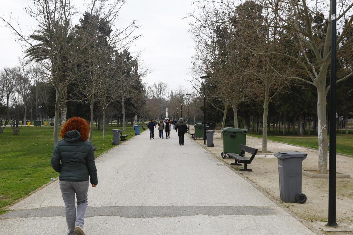 En imágenes | Una Cincomarzada atípica en Zaragoza: el Tío Jorge vacío y las máquinas trabajando en San Miguel y La Romareda