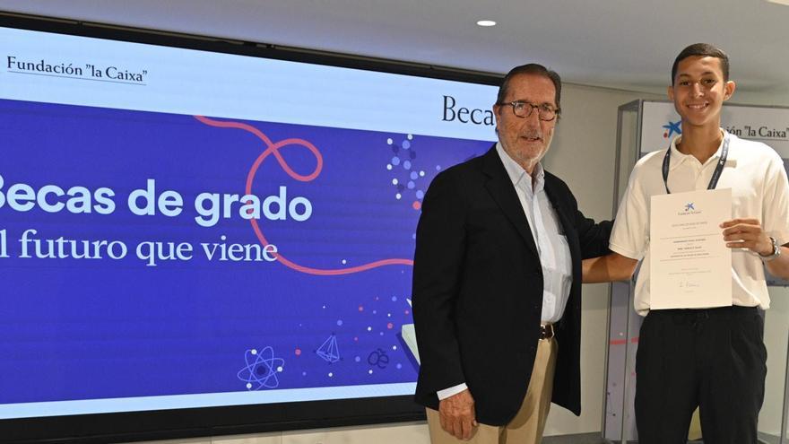 Nabil Tamalout: «La beca de grado de la Fundación ”la Caixa” me hace sentir desahogado y orgulloso»