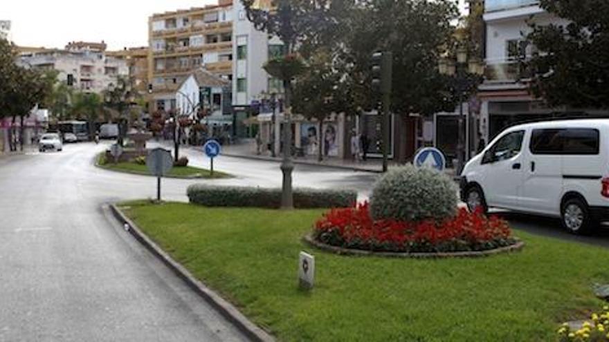 Torremolinos cierra al tráfico la plaza Costa del Sol desde mañana sábado