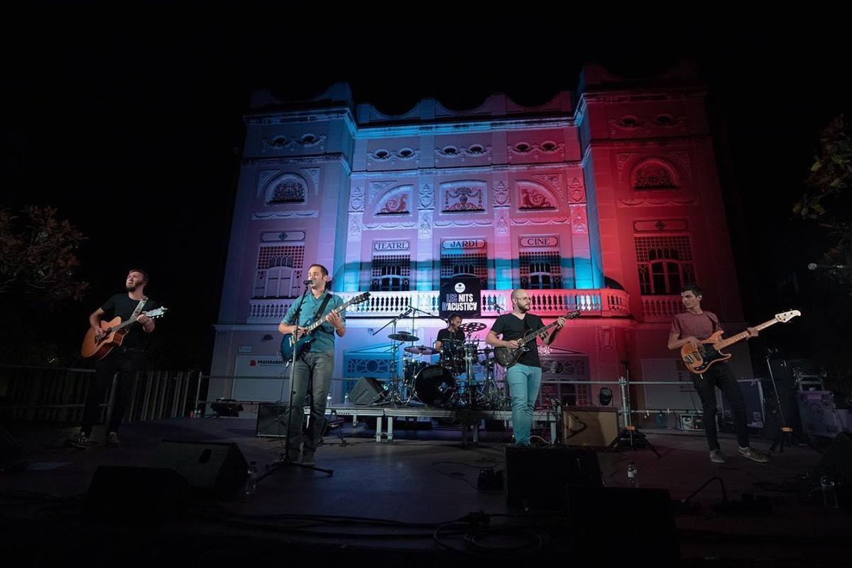Guillola, durant una actuació fa uns anys a Figueres.