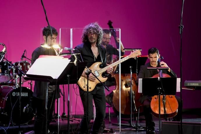 20-04-19 GENTE Y CULTURA. AUDITORIO ALFREDO KRAUS. LAS PALMAS DE GRAN CANARIA. Concierto Bach Rock. Clausura del International Bach Festival 2019 con un concierto de la orquesta del festival y el guitarrista Iñaki Antón, de Extremoduro  | 20/04/2019 | Fotógrafo: Juan Carlos Castro