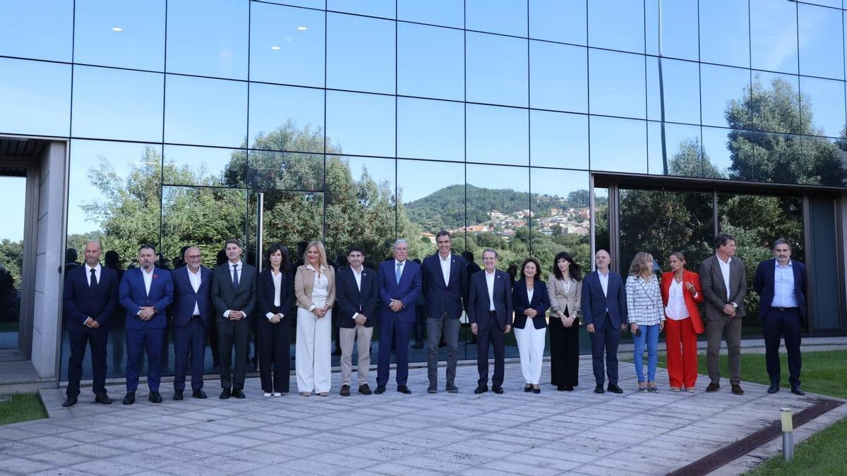 Pedro Sánchez visita Delta Vigo.