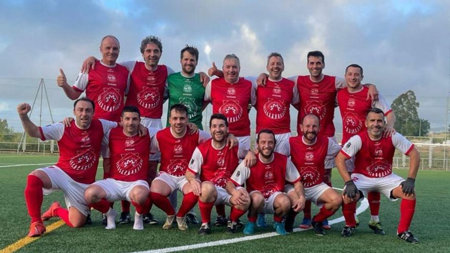 Los veteranos celebran su triunfo en Vilalonga y su pase al Campeonato Gallego | .