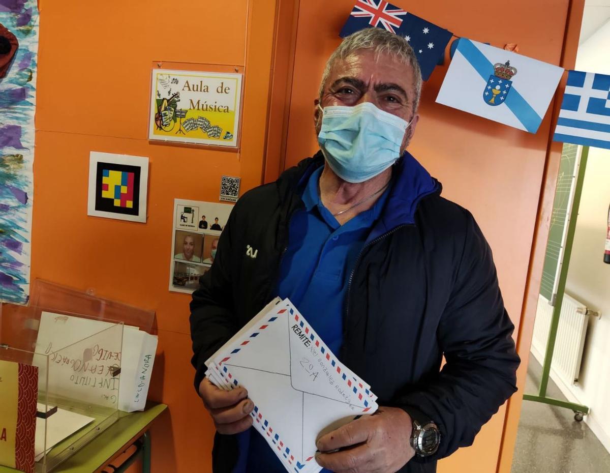 Nemesio González, Sito, en el colegio Mestre Martínez Alonso.   | // D.P.