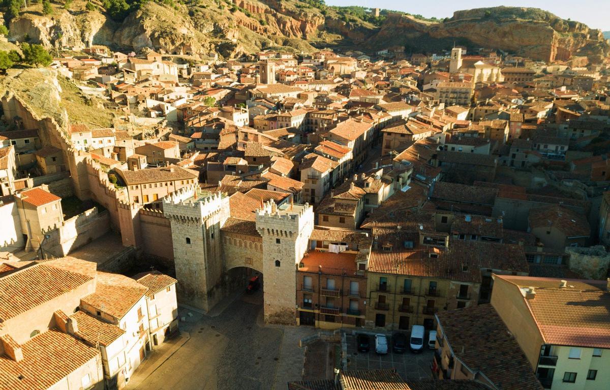 Vista aérea de Daroca y su Puerta Baja.