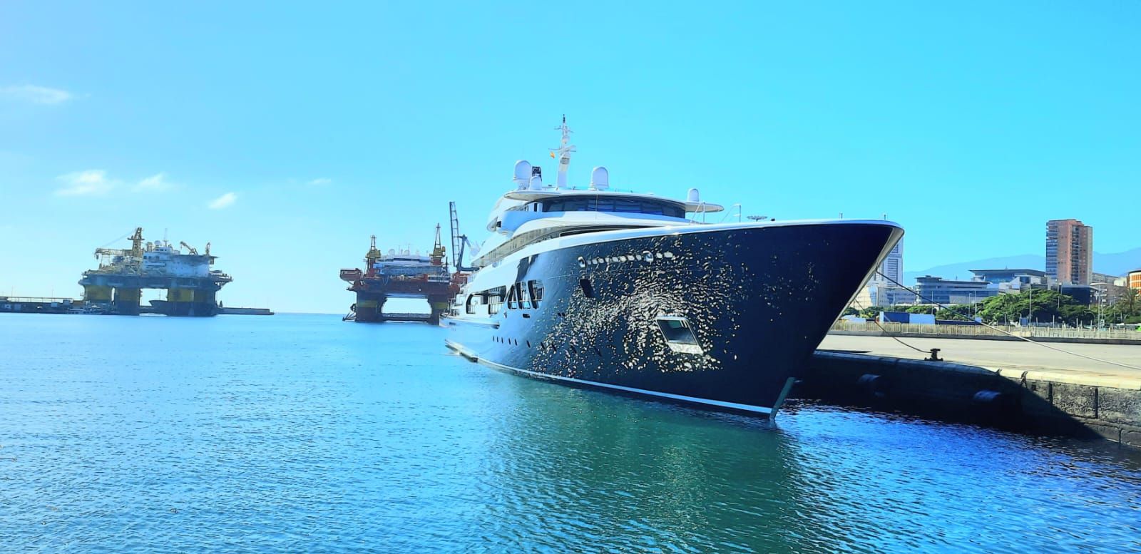 Yates de lujo en Santa Cruz de Tenerife