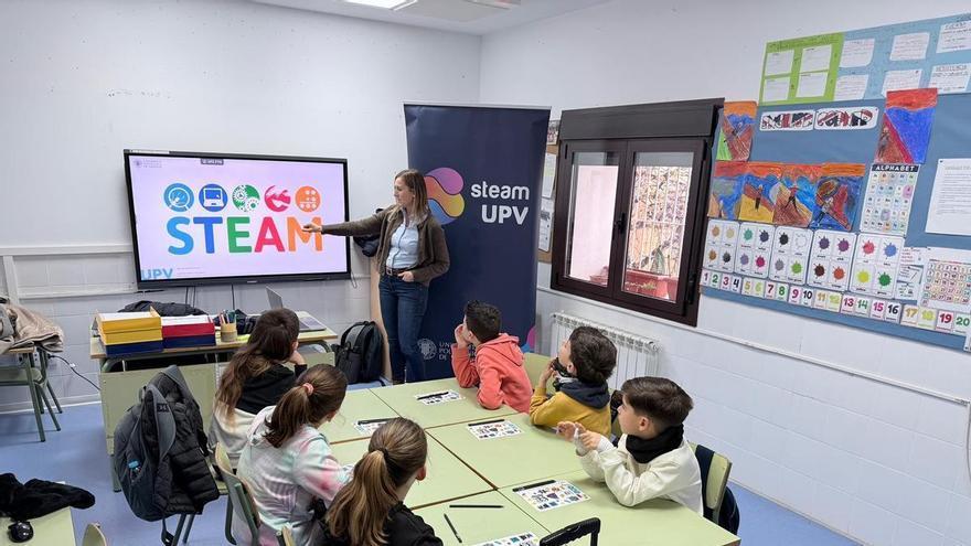 La ciencia entra en las aulas rurales de Castellón para fijar talento en el interior y frenar la despoblación