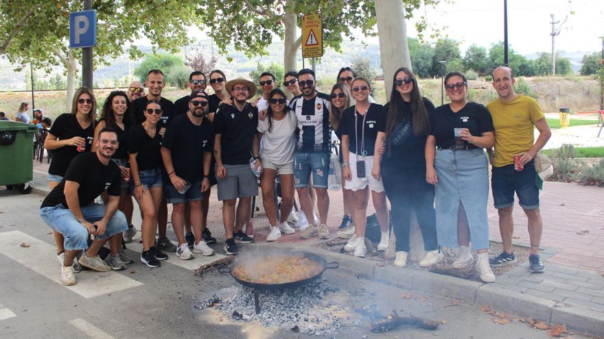 Un concurrido concurso de paellas despide las fiestas de Alcalà