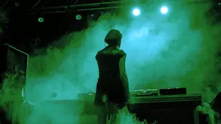 Cara y cruz de los DJs este verano: La Vera los reúne; Hervás los rechaza