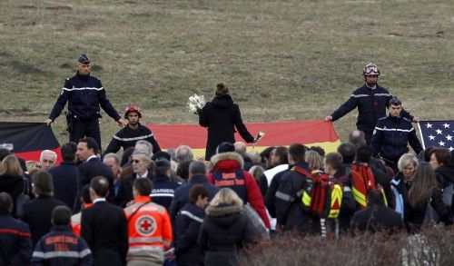 Homenaje a las víctimas del avión siniestrado en Francia
