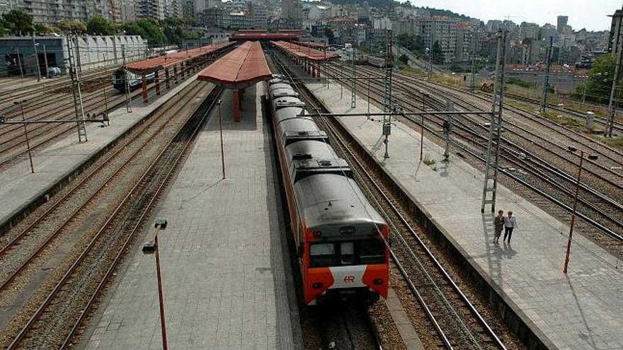 Imagen de los andenes de la actual estación de Urzáiz.