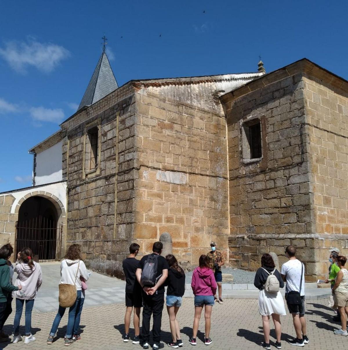 Ruta guiada a su paso por San Salvador de Rabanales. | Cedida a Ch. S.