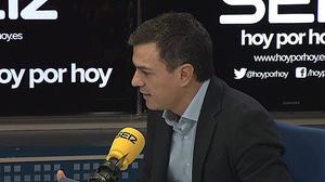 En declaracions a la Cadena Ser, Pedro Sánchez ha assegurat que no renunciarà a buscar una majoria alternativa “a esquerra i a dreta”.