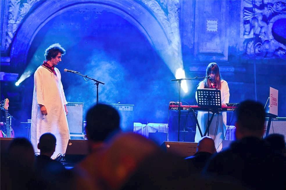 Concierto en la plaza de la Justicia: María Arnal & Marcel Bagés