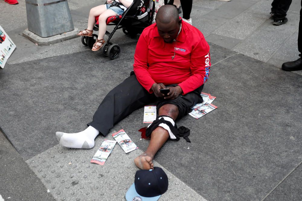 Un coche atropella a una multitud en Times Square