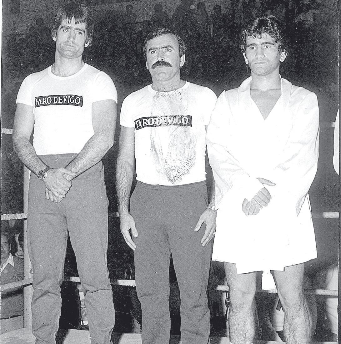Carlos Miguel (d), junto a su preparador, Amoedo (c) foto CAMESELLE 4/10/1981