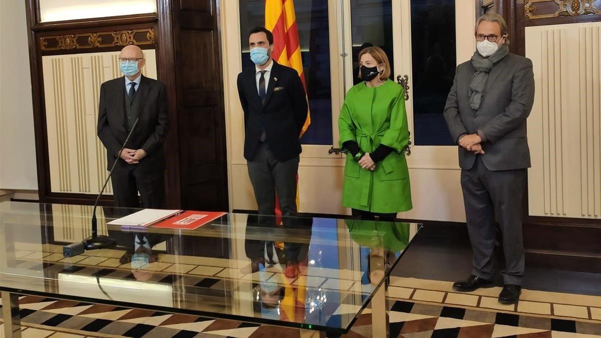 Joan Rigol, Roger Torrent, Carme Forcadell y Ernest Benach.