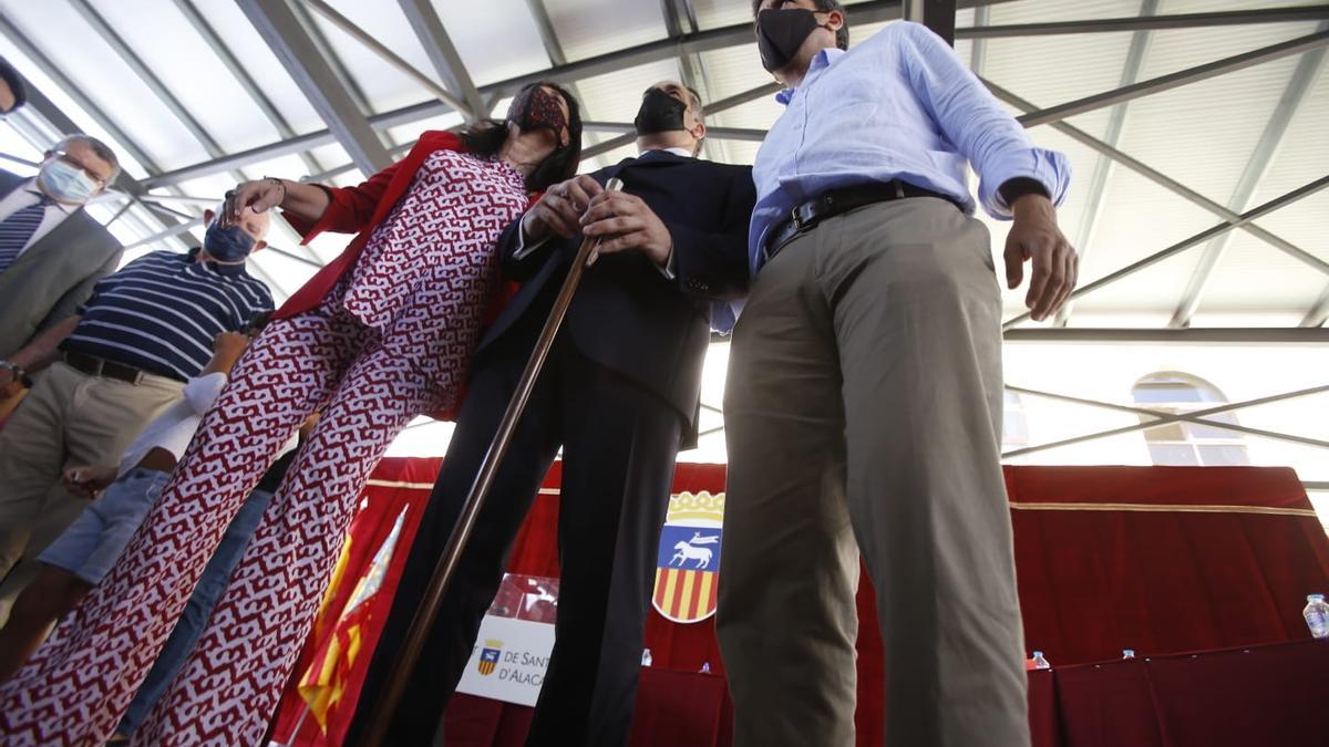 Las imágenes del cambio de alcaldía en el Ayuntamiento de Sant Joan