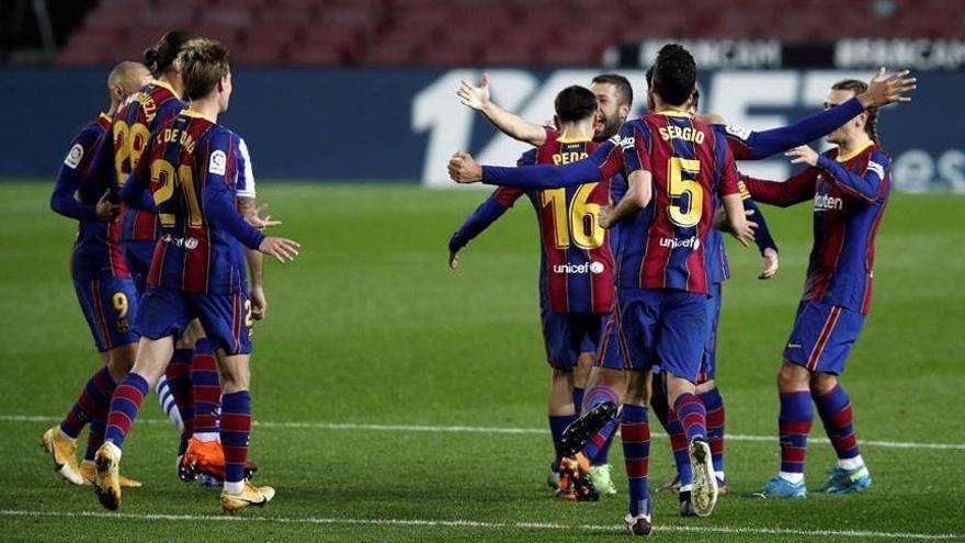 El Barcelona luce y sufre ante una Real que tuvo a tiro el empate (2-1)