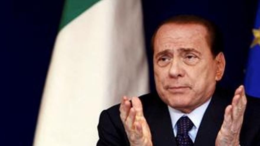 Obama y Berlusconi mantienen una conversación &quot;cordial&quot; tras el polémico &quot;bronceado&quot;