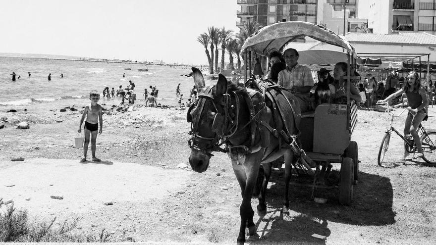 Hace 50 años en Alicante. Del 13 al 19 de julio de 1976: Santa Pola cuelga el cartel de completo