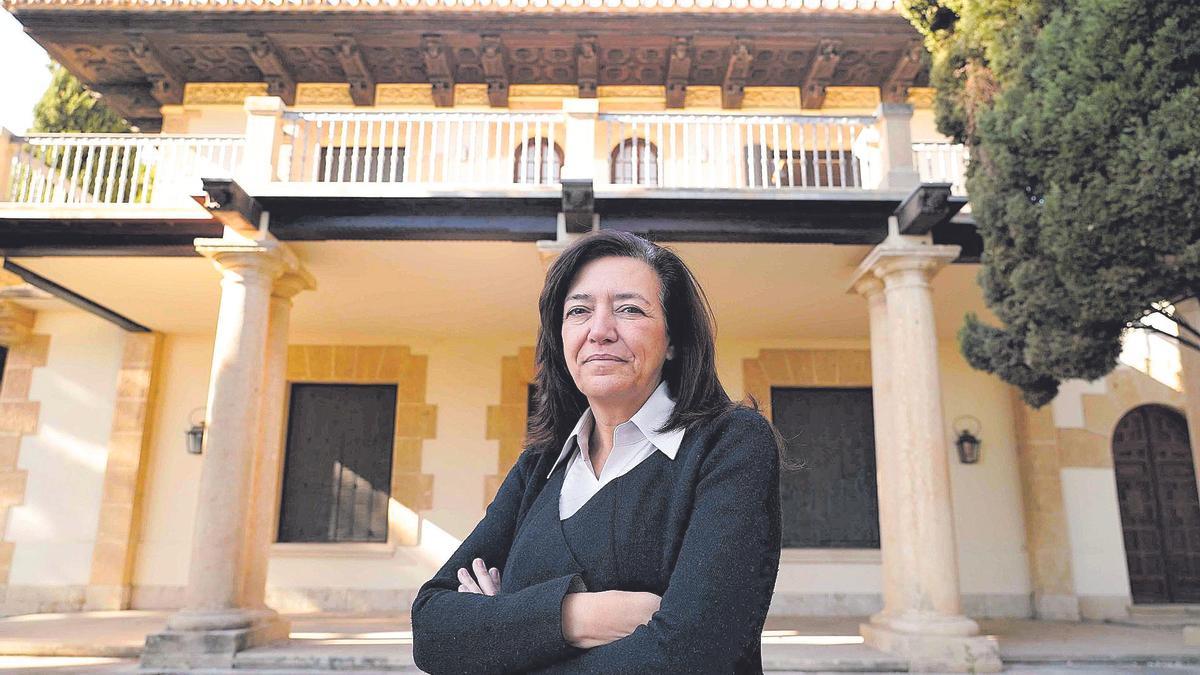 Susana Gómez, en los jardines del Colegio de Arquitectos de Málaga.