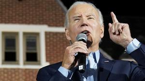 Biden recalca en un acte de campanya que «la democràcia està en perill»