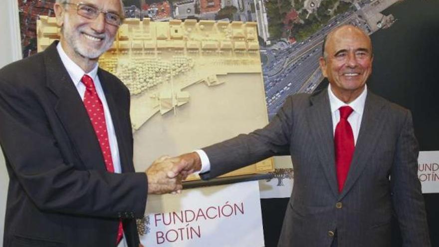 Botín con el arquitecto italiano Renzo Piano en la presentación del Centro de Arte en Santander. / alberto aja