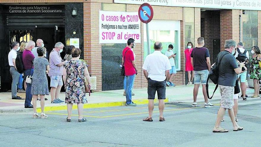 Familiares de Sant Llorenç esperan arrancar hoy soluciones del Consell