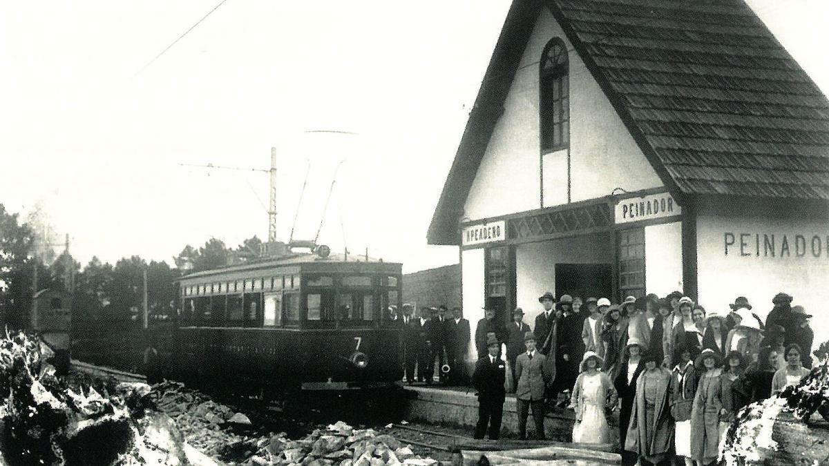 Estación del tranvía de Peinador en 1923.