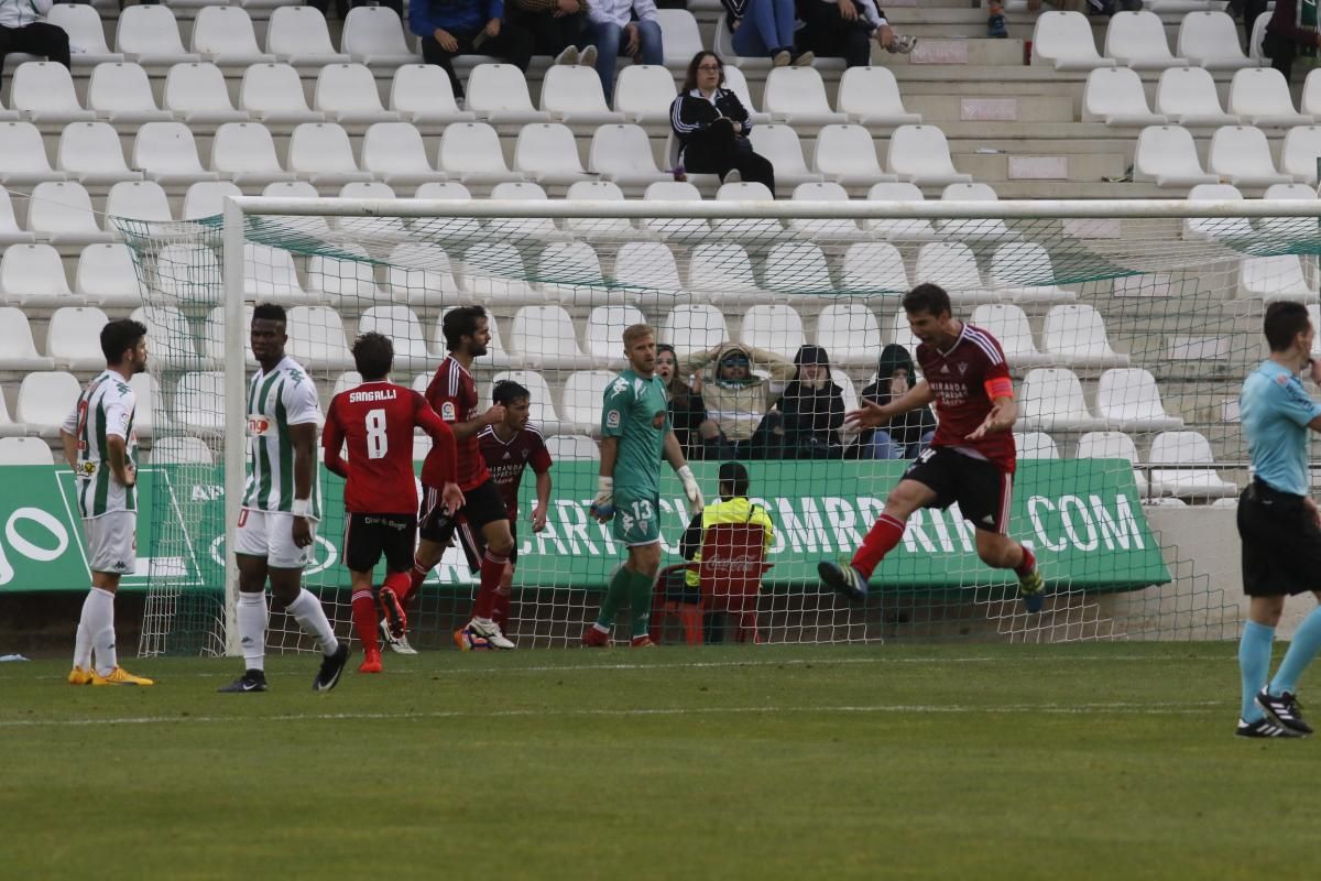 Fotogalería / El Córdoba CF se deja empatar en el último minuto.