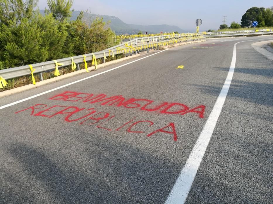 L'entorn de la presó de Lledoners es lleva tenyit