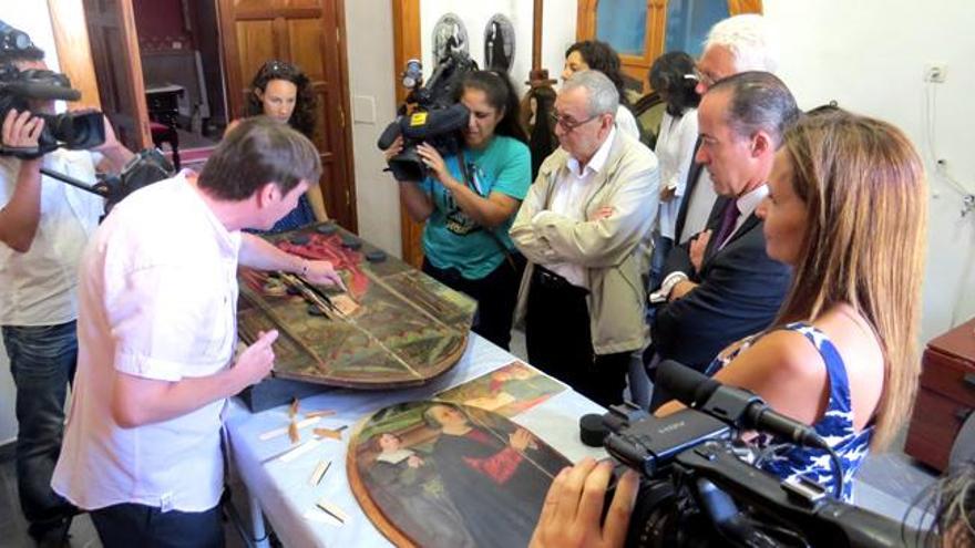 Un experto del Prado inicia la restauración del tríptico de Joos van Cleeve de Agaete