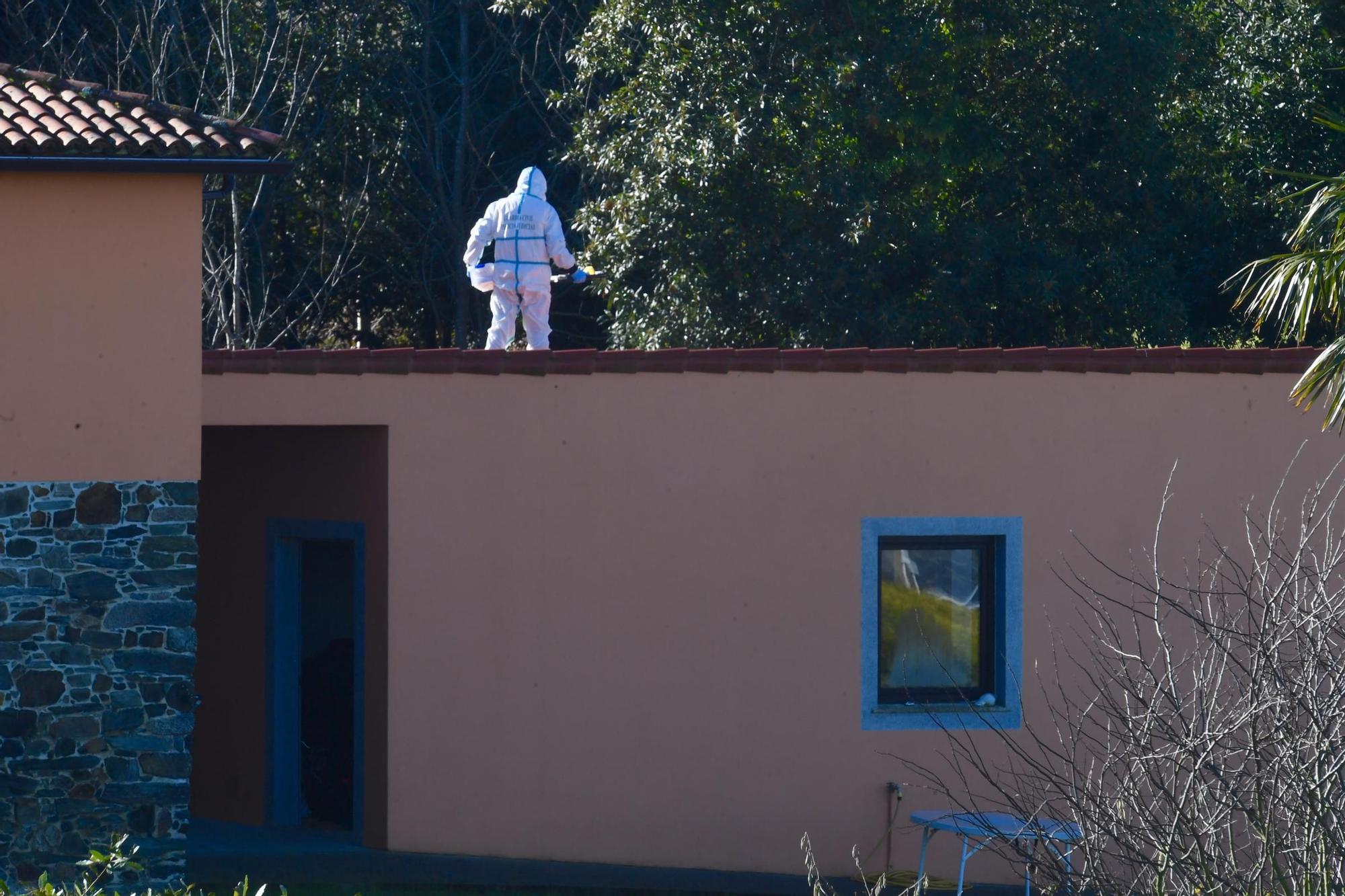 Nuevas pesquisas en la casa donde asesinaron a una mujer en Oza-Cesuras