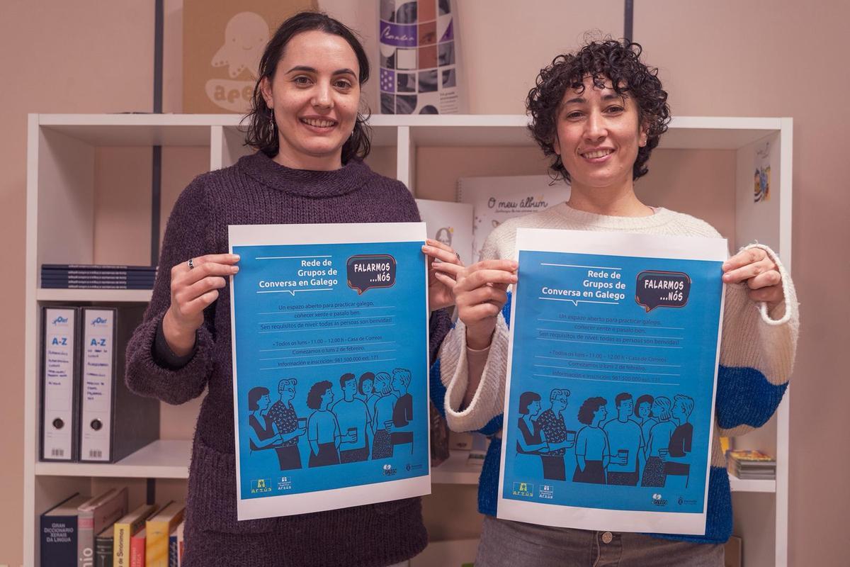 Desde a esquerda, Laura Gil, responsable do Departamento de Normalización Lingüística, e a concelleira Lucía López.