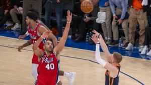 104-101. El corazón de los Knicks les lleva a Filadelfia con 2-0